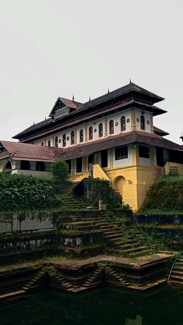Nadapuram Masjid with visitors